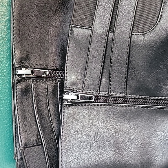 Hally black knee high boot - Picture 4 of 7